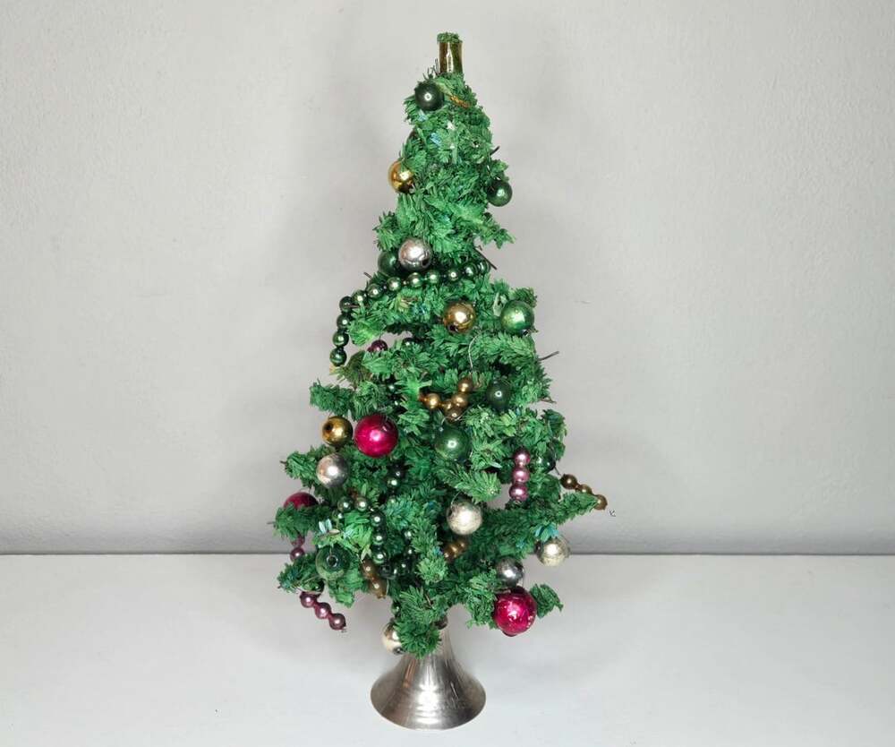 Vintage Bottle Brush Christmas Tree 11 Inches Green Ornaments Display
